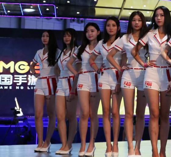 2015年chinajoy，一大波鮮嫩美腿胸猛來(lái)襲